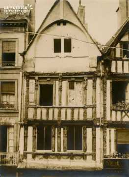 Maison renaissance 52 rue Saint Pierre